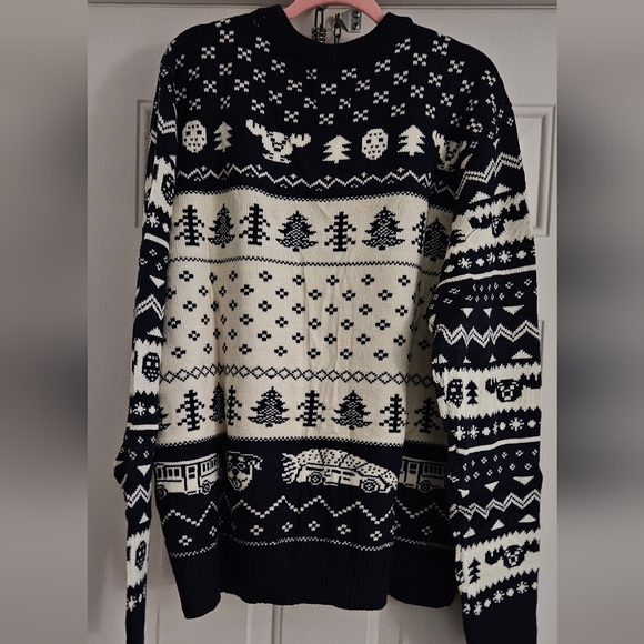 Graphic Sweater - Picture 3 of 5